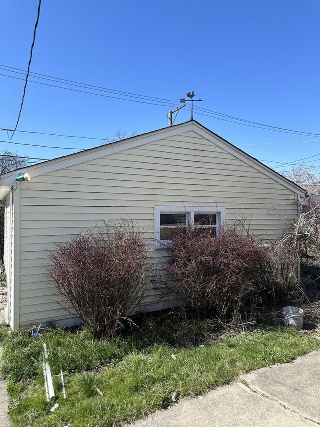 view of home's exterior