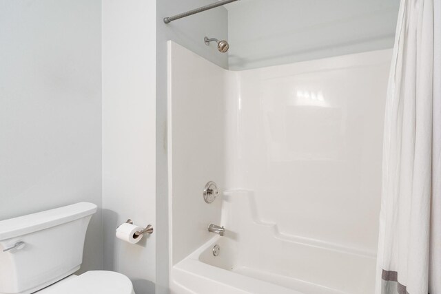 19154 Crescent Dr, Mokena, IL 60448 - bathroom with shower / bath combo and toilet