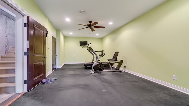 exercise room featuring ceiling fan