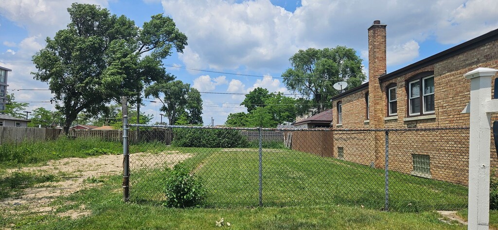7412 W 64th St, Summit, IL 60501 - photo 1