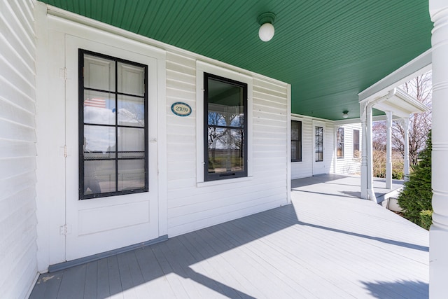 exterior space featuring a porch