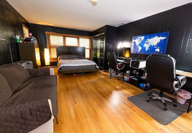 39 Mill Pond Dr, Glendale Heights, IL 60139 - bedroom featuring wood finished floors and a desk