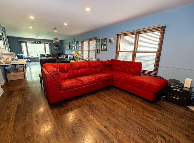 39 Mill Pond Dr, Glendale Heights, IL 60139 - living room featuring wood finished floors and recessed lighting