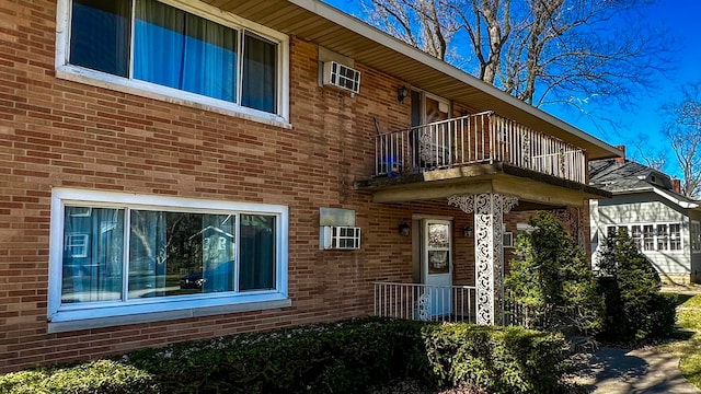 exterior space featuring a balcony