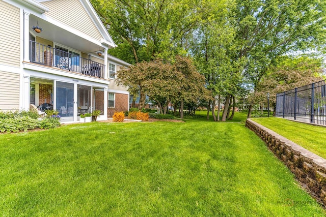 1405 Apricot Ct Unit D, Mount Prospect, IL 60056 - view of yard featuring a balcony