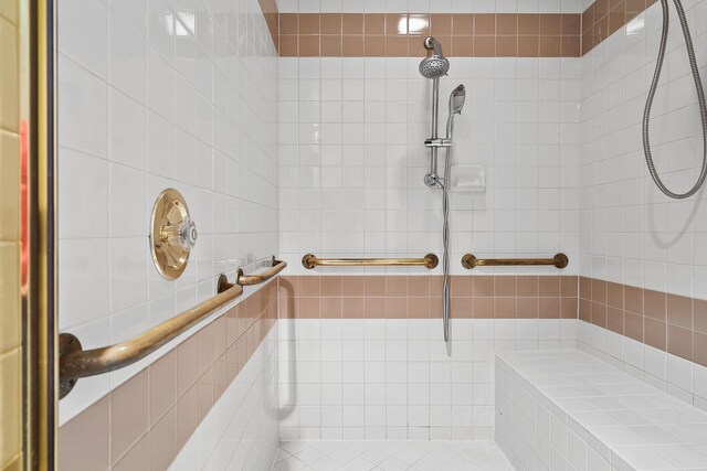 182 Ashley Way, Bloomingdale, IL 60108 - full bath with a tile shower