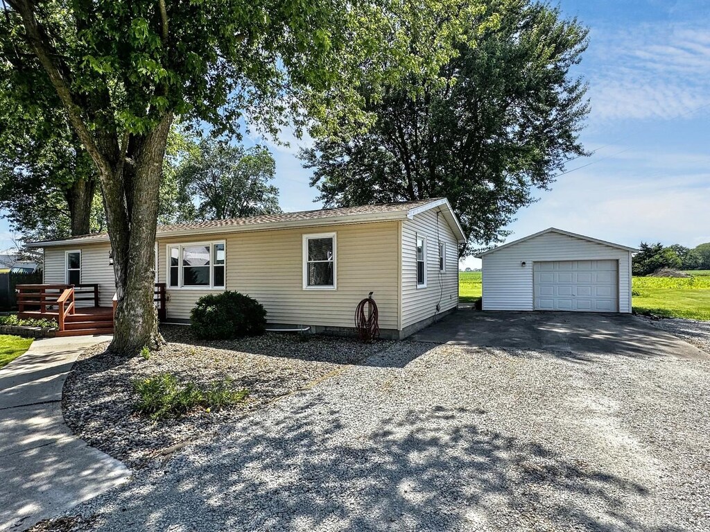 420 S Pine St, Piper City, IL 60959 - photo 1