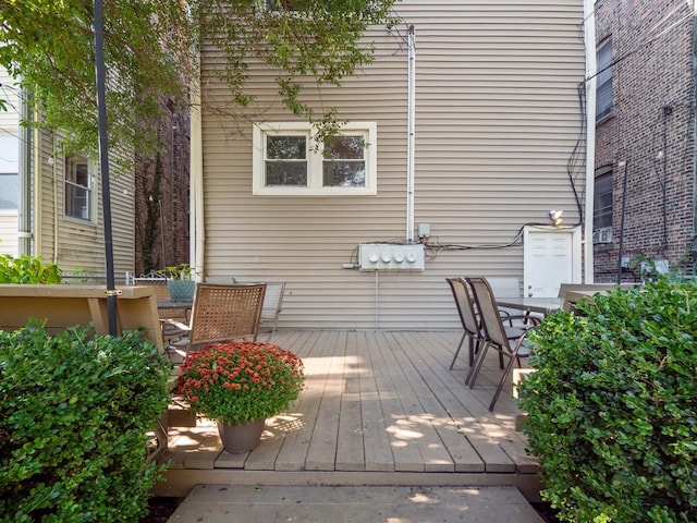 deck featuring outdoor dining space