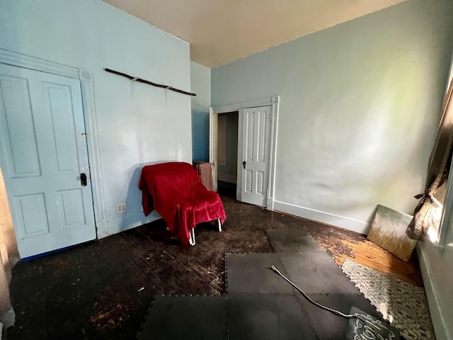 657 W Wood St, Decatur, IL 62522 - living area featuring baseboards