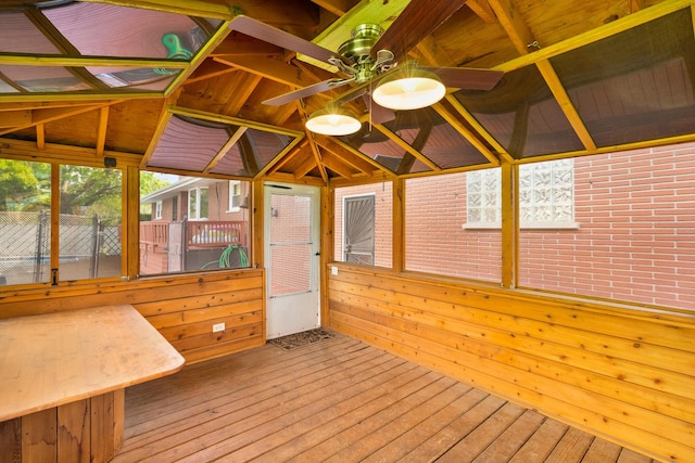 6840 157th St, Tinley Park, IL 60477 - unfurnished sunroom featuring a ceiling fan