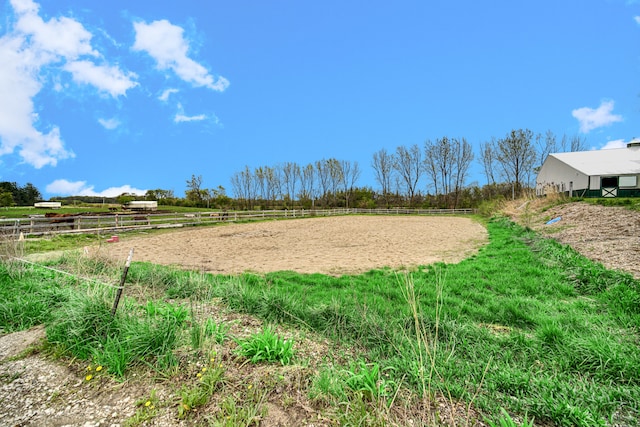 view of yard featuring a rural view