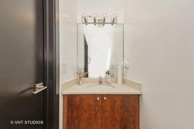 834 E 45th St, Chicago, IL 60653 - bathroom with vanity
