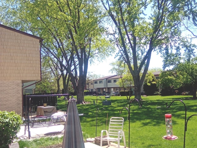 view of yard with a patio