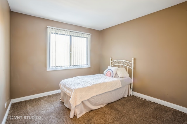 bedroom with carpet