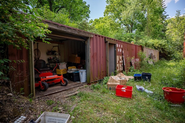 view of outdoor structure with an outdoor structure and fence