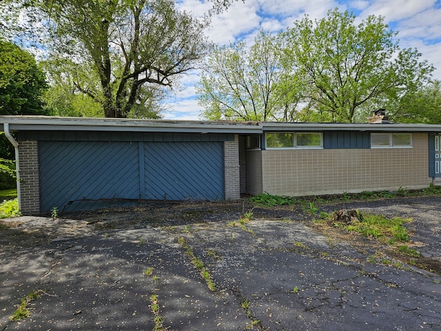 Listing photo 3 for 1220-1225 Plainfield Rd, Darien IL 60561