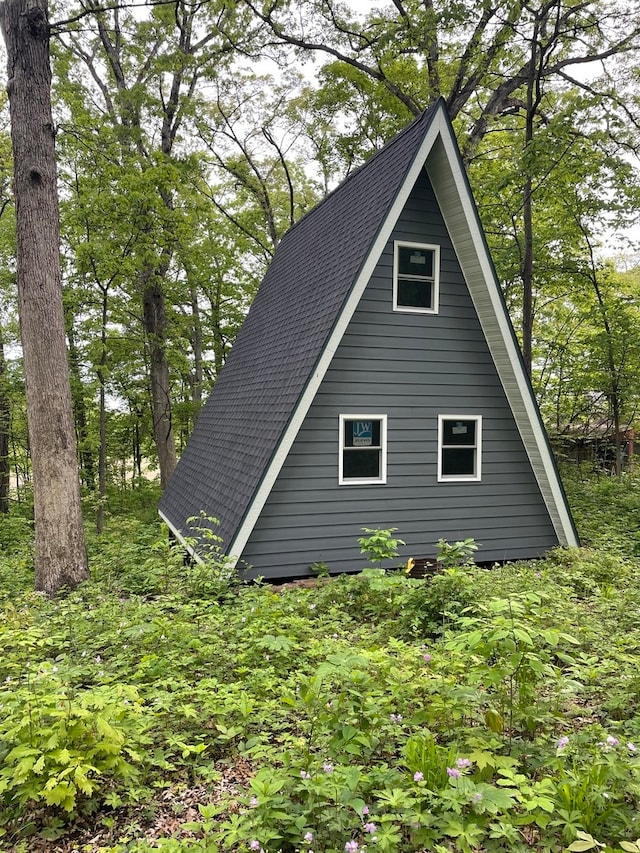 view of property exterior