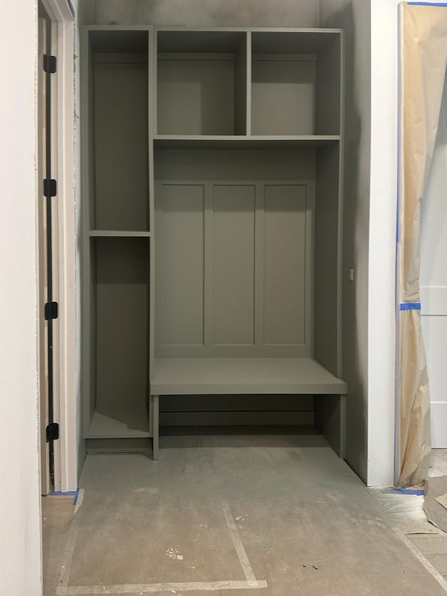 213 Northampton Ln, Lincolnshire, IL 60069 - view of closet