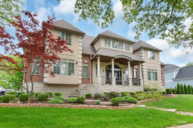 view of front of house featuring a front yard