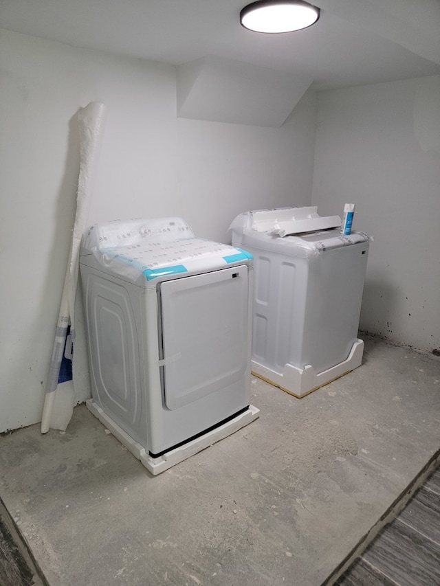 laundry area featuring washer and dryer