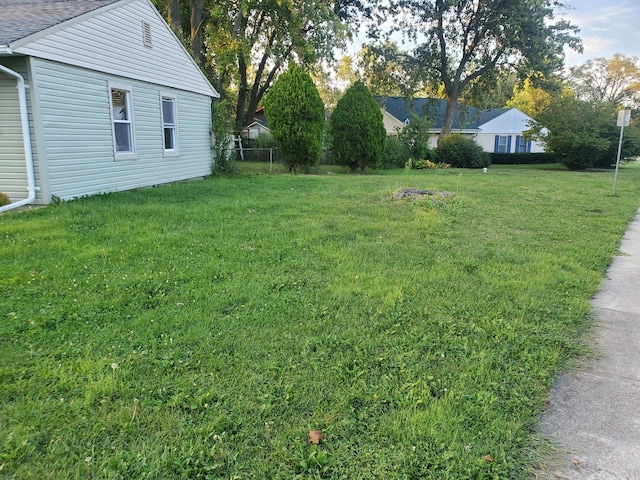 308 Minocqua St, Park Forest, IL 60466 - view of yard