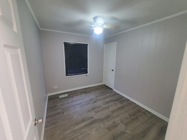 308 Minocqua St, Park Forest, IL 60466 - empty room with wood finished floors, ceiling fan, and ornamental molding