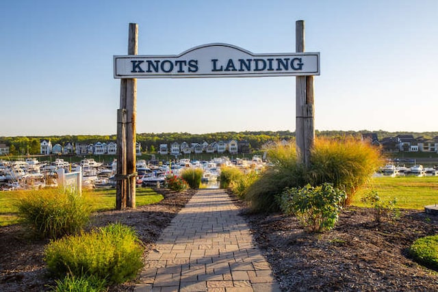 view of community / neighborhood sign