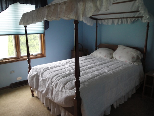 view of carpeted bedroom