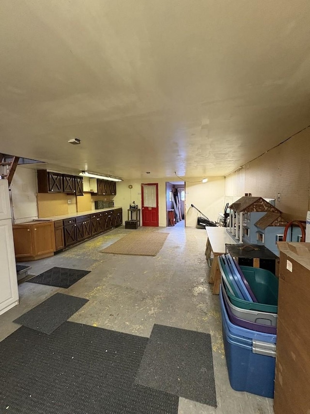 garage featuring concrete floors