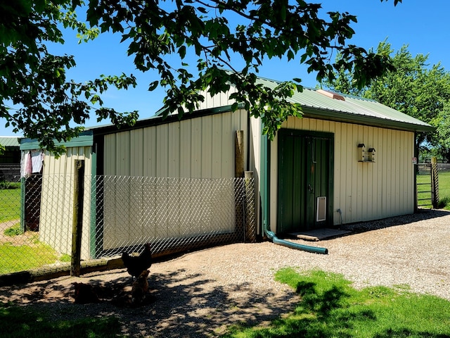 view of shed / structure