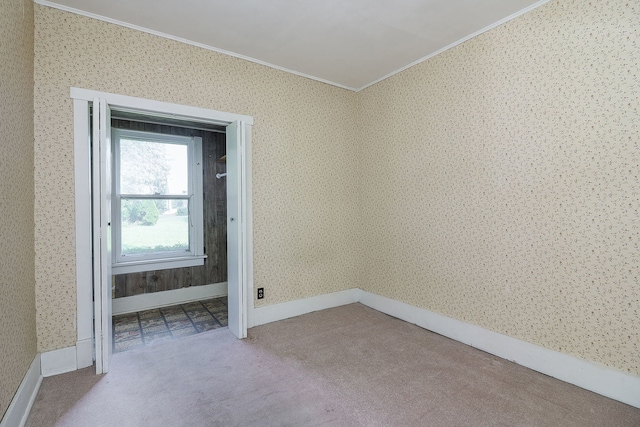 unfurnished room featuring ceiling fan and hardwood / wood-style floors