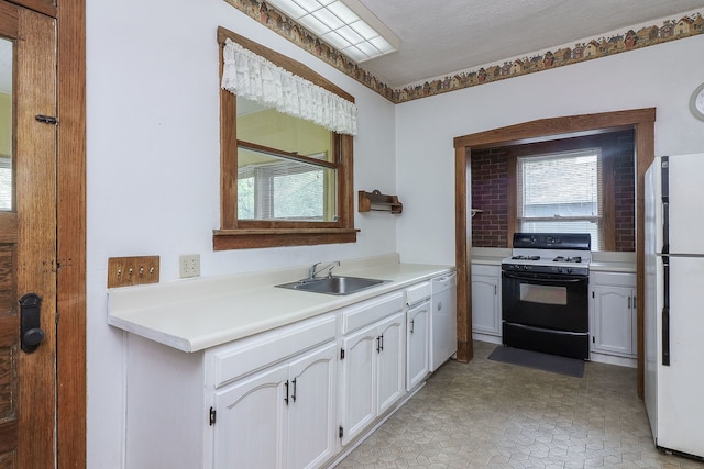 unfurnished dining area with carpet flooring, a chandelier, and plenty of natural light