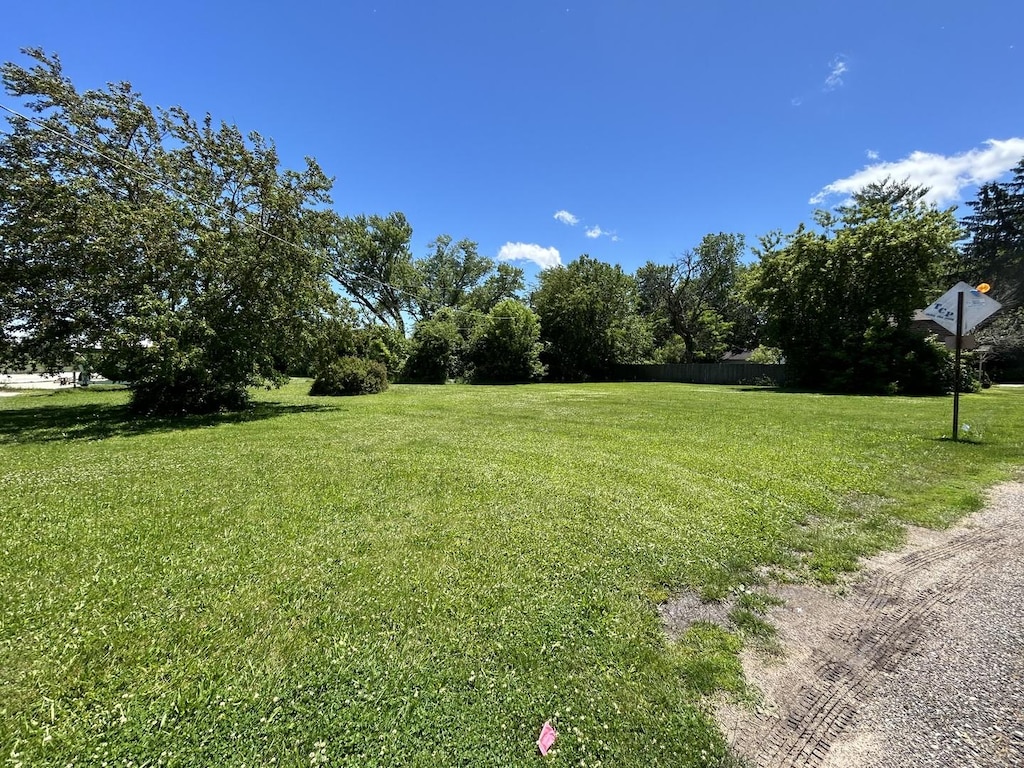 37598 N US Highway 12, Spring Grove, IL 60081
