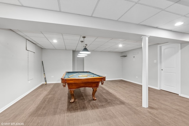 rec room featuring wood-type flooring, billiards, and a drop ceiling