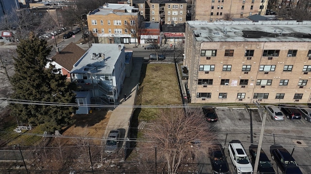 Listing photo 3 for 2123 W Devon Ave, Chicago IL 60659