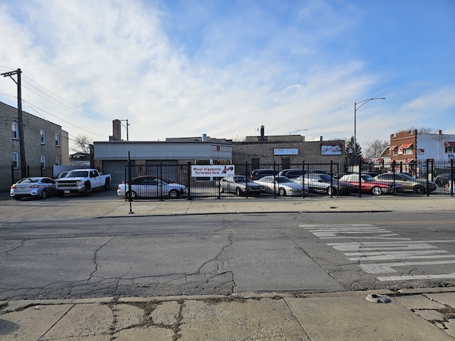 Listing photo 2 for 4401 W Belmont Ave, Chicago IL 60641