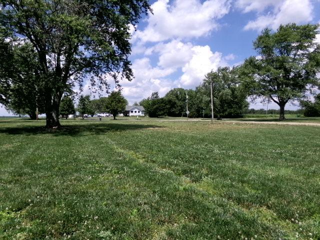 2522 Church St, Clinton, IL 61727 - photo 2