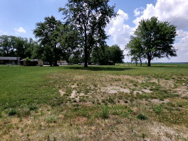 2522 Church St, Clinton, IL 61727 - photo 3