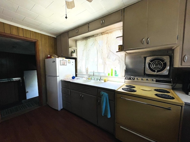 1215 E Main St, Streator, IL 61364 - photo 10