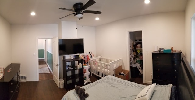 bedroom with recessed lighting, baseboards, wood finished floors, and a ceiling fan