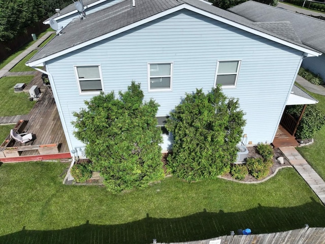 exterior space featuring a lawn