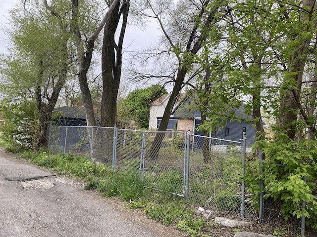 7151 S Champlain Ave, Chicago, IL 60619
