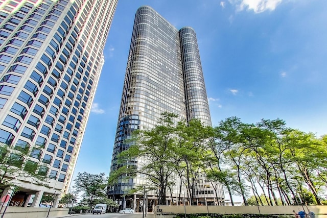 155 N Harbor Dr Unit 1003, Chicago, IL 60601 - view of building exterior