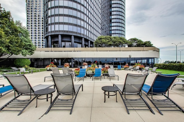 155 N Harbor Dr Unit 1003, Chicago, IL 60601 - view of patio