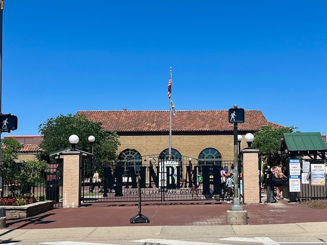 view of building exterior