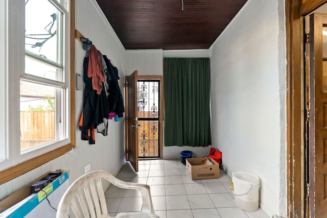 foyer entrance featuring light tile patterned floors