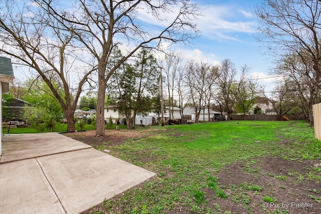 view of yard featuring a patio area