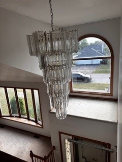 room details featuring a chandelier