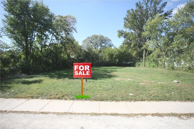 Listing photo 2 for 11036 S Worth Ave, Worth IL 60482