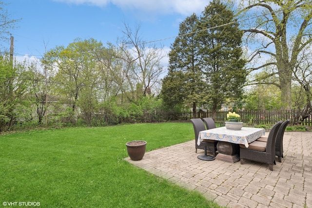 view of yard with a patio area